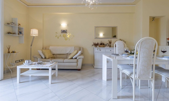 Macchino Apartment | Lovely apartment for 6 people with A/C, WIFI, TV, terrace and pets allowed