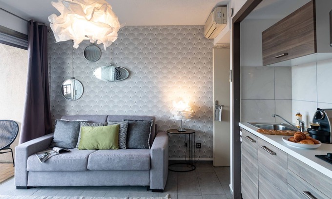 Juan-les-Pins Apartment | Lovely Terrace 6B - One Bedroom Apartment, Sleeps 4