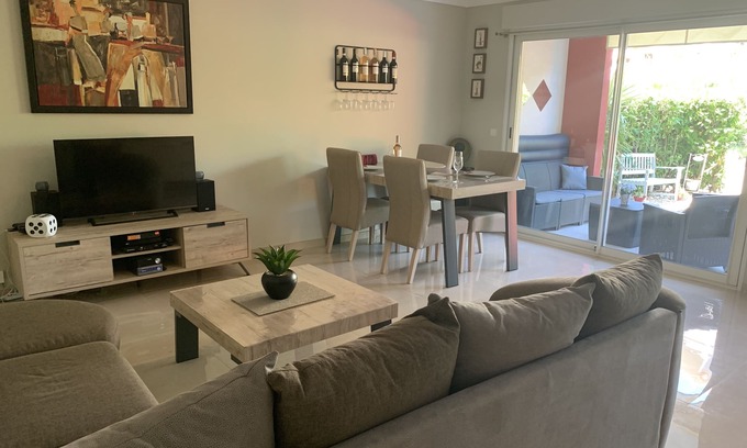 Antibes Apartment | Luxurious Beach Apartment, Juan Les Pins