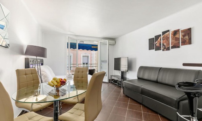 Cannes City Centre Apartment | Luxury Studio YourHostHelper