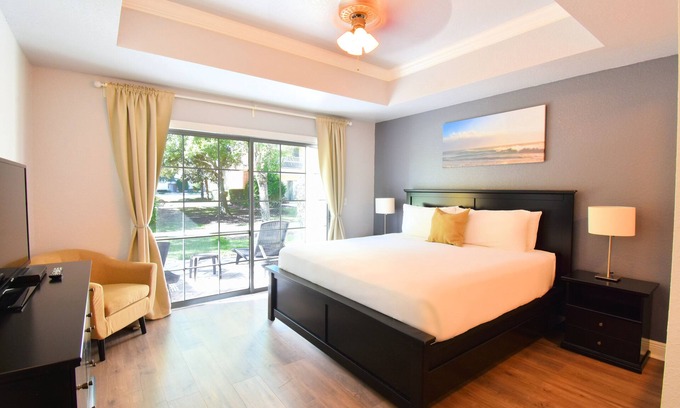 Reunion Villa | Luxury Villa 3 bed/3 baths located Near Walt Disney World Attractions!