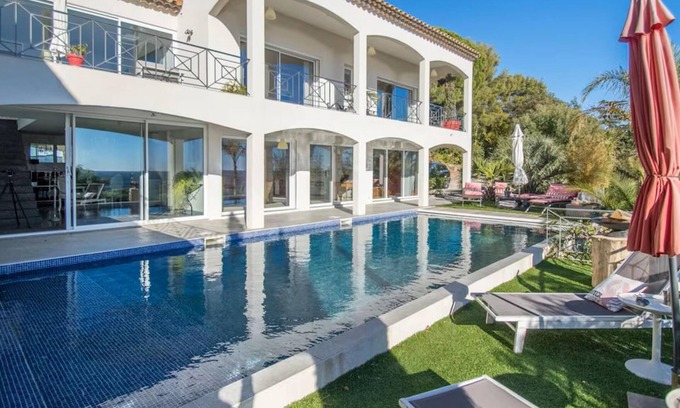 Sainte-Maxime Villa | Luxury villa with private pool, A/C and sea view
