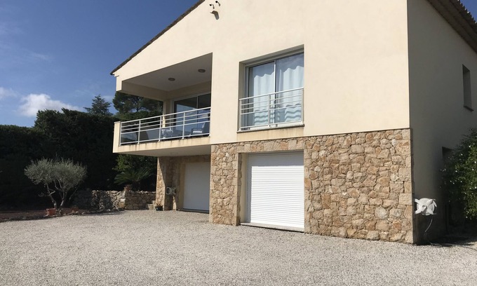 Mougins Villa | MAGNIFICENT VILLA IN PEACE IN THE PRIVATE POOL andwith RETRO COAST OF CANNES