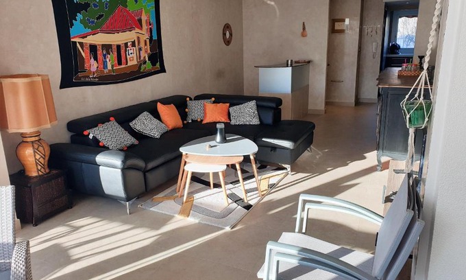 Mandelieu-La-Napoule Apartment | Magnifique appartement refait à neuf