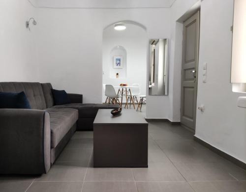 Pyrgos Apartment | Mareva's House