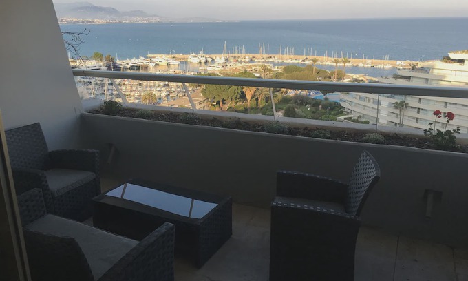 Villeneuve Loubet Beach Apartment | Marina Baie des Anges 2 rooms 10th floor (WIFI - Parking)