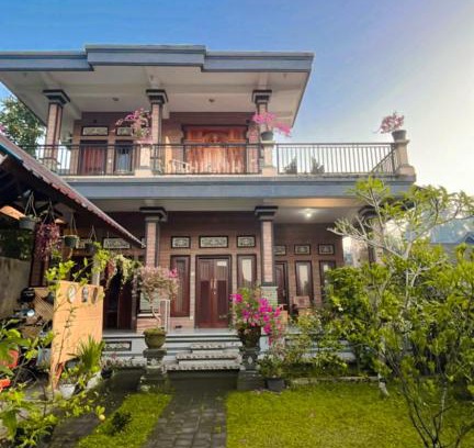 Sambahan House | Nano Ari Homestay