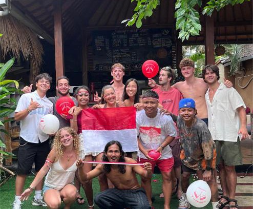 Batu Bolong Hostel | Naughty Nest Hostel Bali