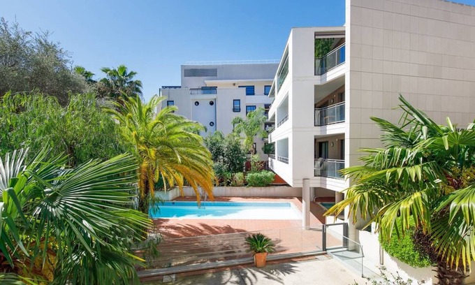 California - Pezou Apartment | New apartment in a residence with swimming pool