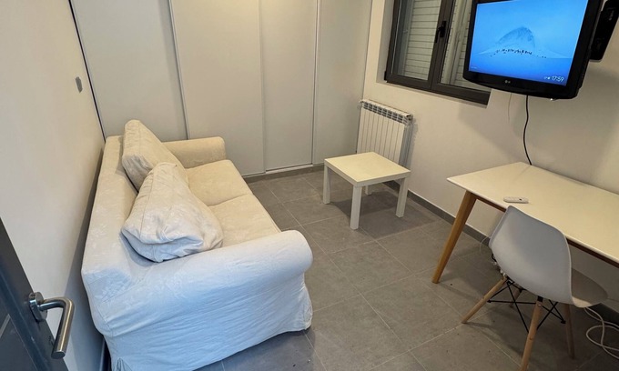 Nice Apartment | New furnished studio with bathroom and veranda in a quiet location 10 minutes from the center of town