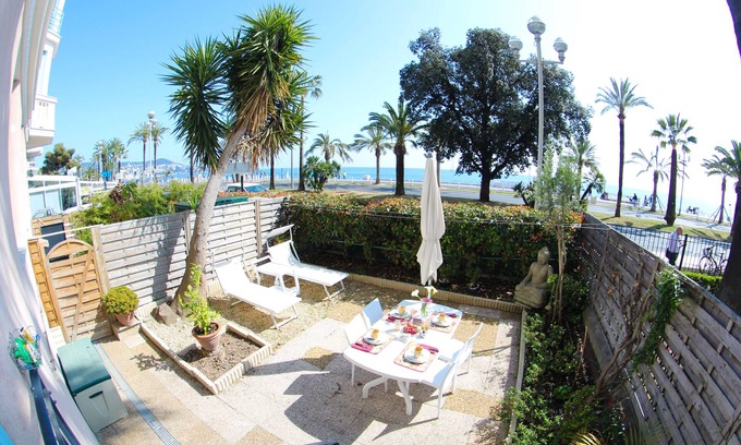 Nice City Centre Apartment | NICE- PROMENADE CENTER- BEACH FRONT- PRIVATE GARDEN and PARKING