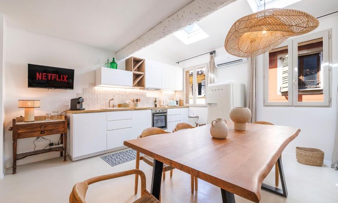 Old Town Apartment | Nice Renting - NEUVE - Luxury Triplex Old Town Massena Garibaldi - 4 BedRoom - AC
