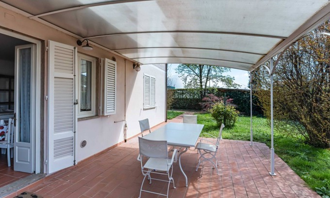 Nozanno Villa | Ponte a Moriano Villa with Private Parking&Garden!
