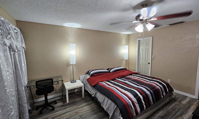 Indian Wells Resort | Private room ∙ 1 guest