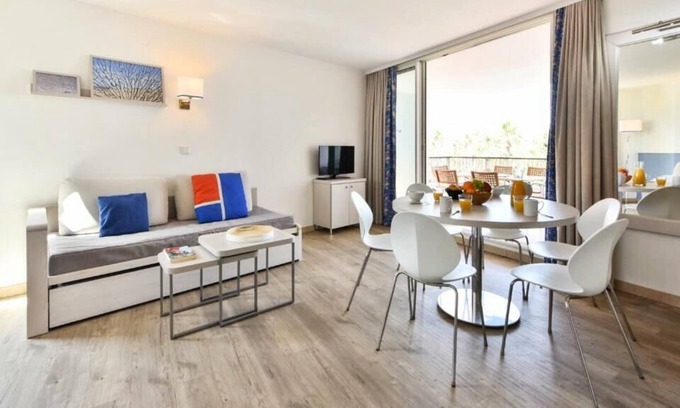 Antibes City Centre Apartment | Résidence Pierre & Vacances Premium Port-Prestige **** - Apartment 6 people - 1 bedroom + 1 sleeping area - Terrace - Air conditioning