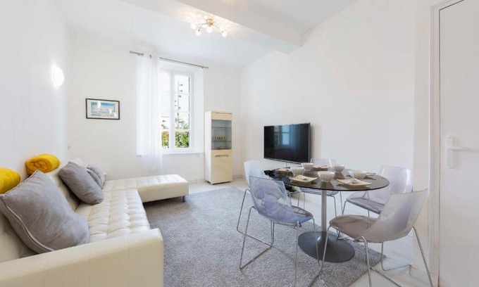 Antibes Old Town House | Renovated 100m Townhouse in the heart of the old town of Antibes