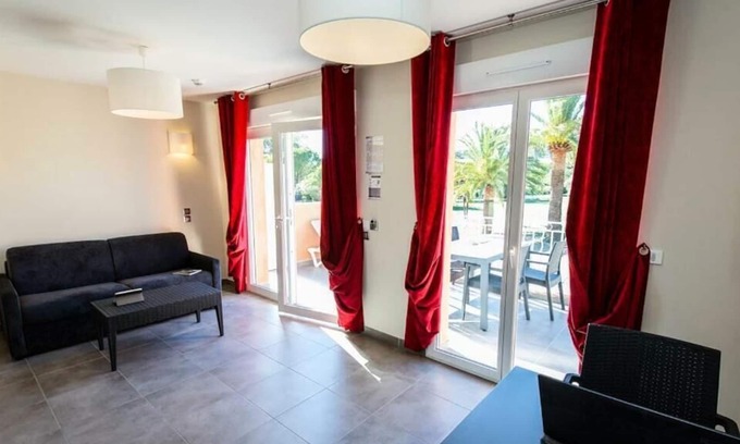 Les Restanques Apartment | Residence Les Perles de Saint Tropez **** - 2 Rooms 6 People