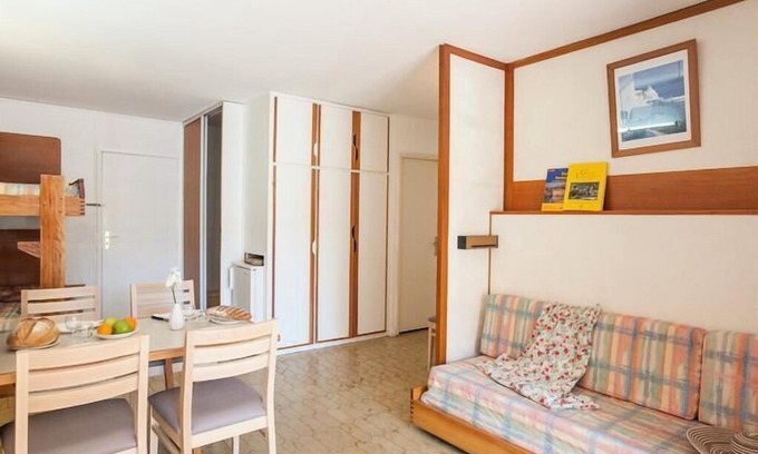 Saint-Tropez Apartment | Residence Pierre & Vacances Eden - Maeva Selection - Studio 6 People side Garden