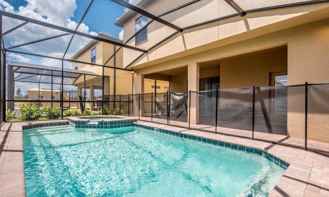 Four Corners Villa | Resort Living Brand New Windsor At West Side 6 Bed Pool 8916RS