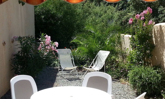 Sainte-Maxime Apartment | SAINTE-MAXIME - Accommodation with garden and veranda in swimming pool, tennis area