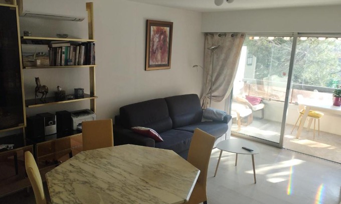 Cannes House | Spacious Flat 250 meters from the beaches Ideal for Congresses & Holidays