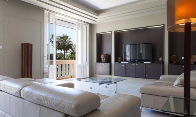 Cannes City Centre Apartment | SPACIOUS LUXURY APARTMENT 160m2