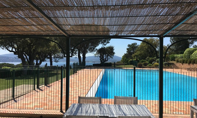 Sainte-Maxime Apartment | Ste Maxime Renovated studio with enchanting view CLASSED 4* HEATED SWIMMING POOL WIFI