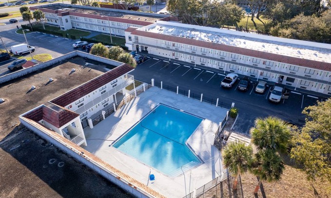 Kissimmee Apartment | Studio flat ∙ 1 bedroom ∙ 4 guests