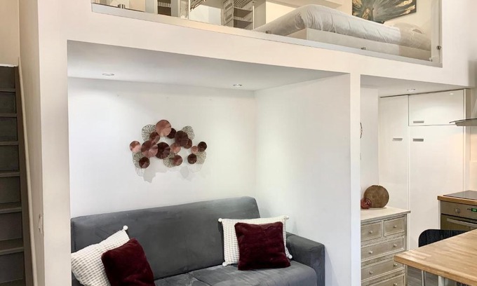 Old Town Apartment | Studio Mezzanine Rue Pieta