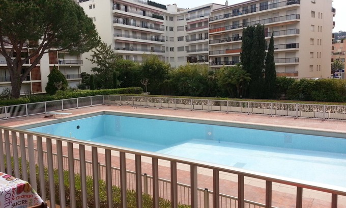 Roquebrune-Cap-Martin Apartment | Studio with kitchenette for rent sea view, seaside garden roquebrune cap martin