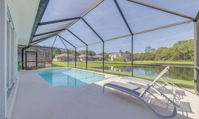Sunset Lakes House | Stunning newly refurbished home with pool and water views. Baby Yoda Theme Room