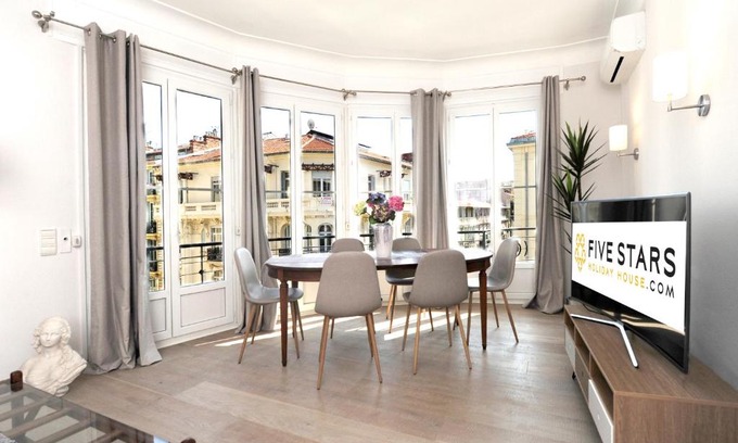 Nice City Centre Apartment | Suite Appartment La Buffa Five stars Holiday House
