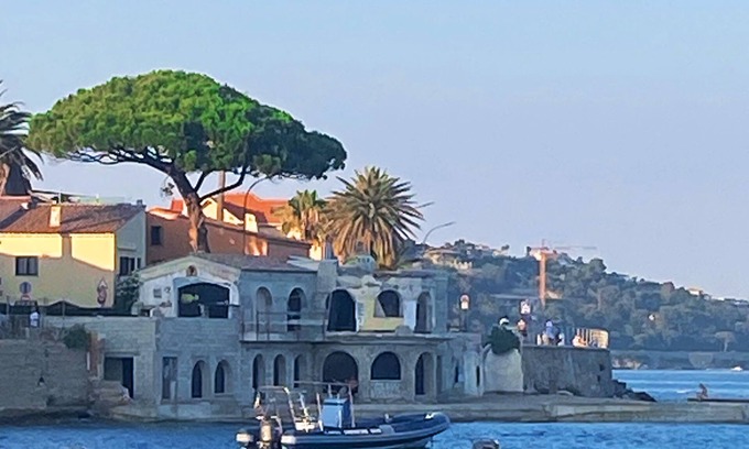 Prado - Republique Apartment | Super Cannes rental 3 * 2 to 4 pers 15 minutes walk from Center Clim Parking