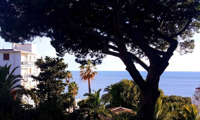 La Croix des Gardes Apartment | Superb 2 room-sea view-terrace