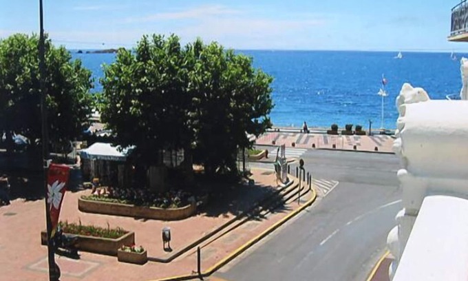 Saint-Raphael Apartment | Superb F2 on the seafront, breathtaking view, town center, 4-star rating, wifi