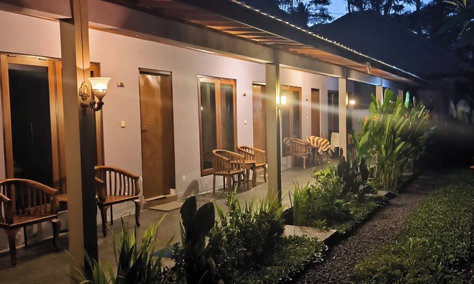 Sayan Hostel | Tanggu homestay