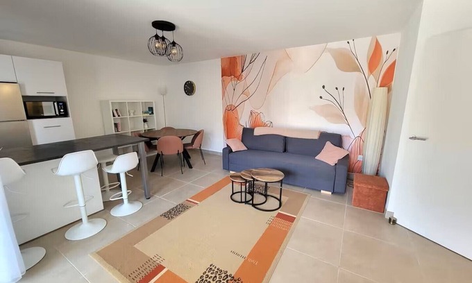 Frejus Plage Apartment | Terra Tosca – Sunny & Stylish Apartment – 2 Min Walk to Fréjus Beach!