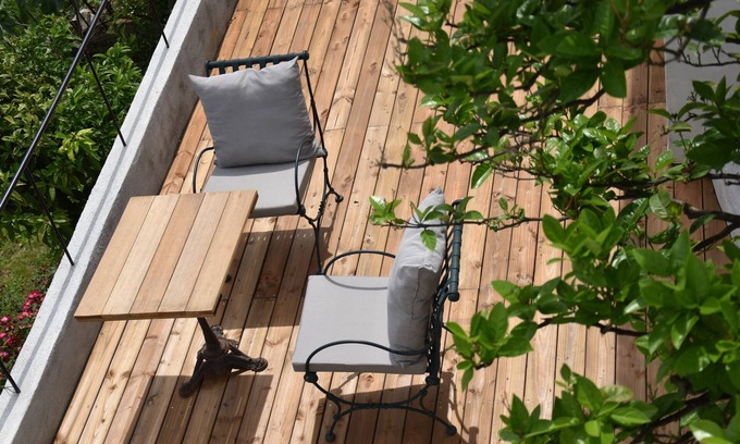 Antibes City Centre Apartment | The Orange Terrace