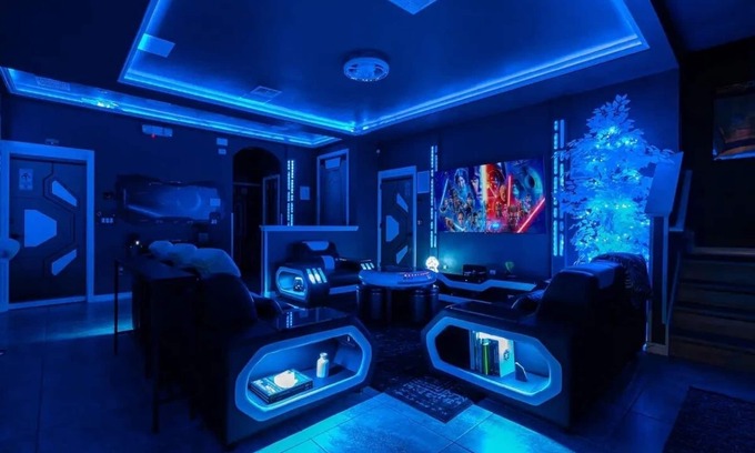 Lake Berkley House | The Utopia X4 Starship: A Star Wars Themed Retreat