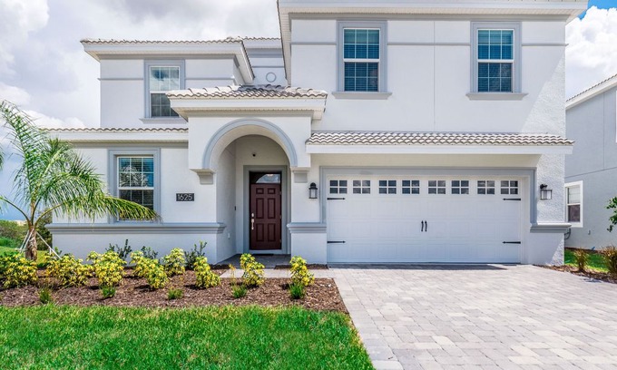 Davenport Villa | Ultimate 9 Bedroom Champions Gate Resort Property with Spa and Pool