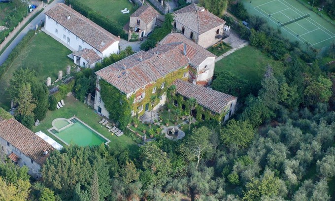 Vorno Villa | Villa ∙ 17 bedrooms ∙ 35 guests