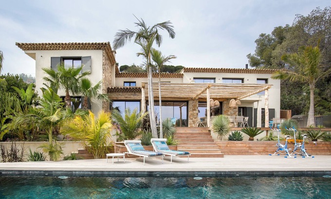 Le Rayol Villa | Villa Darchitecte vue mer Avec Piscine à 3 Minutes de la Plage