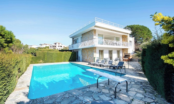 Cagnes-sur-Mer House | Villa Grenouillere - Vue Mer - Fitness - Sauna