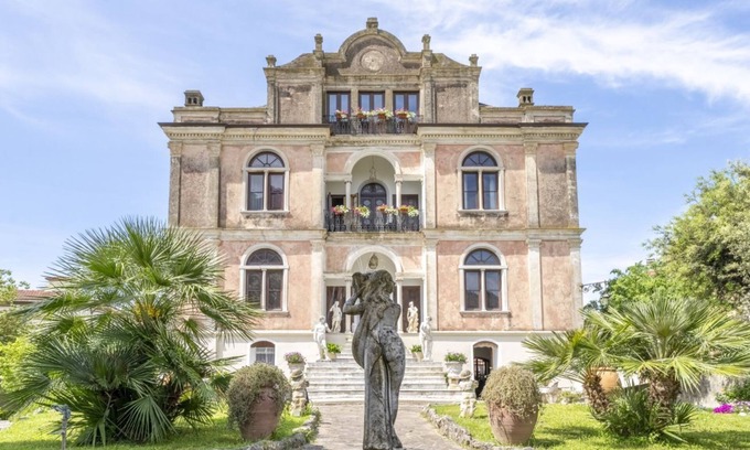 Caprona Apartment | Villa Petri - luxory apartment in Villa