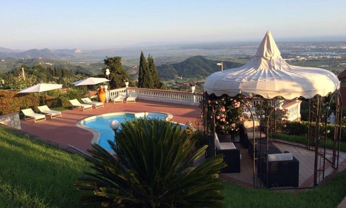 Corsanico Villa | Villa Sophia - Holiday Villa Rental in Viareggio