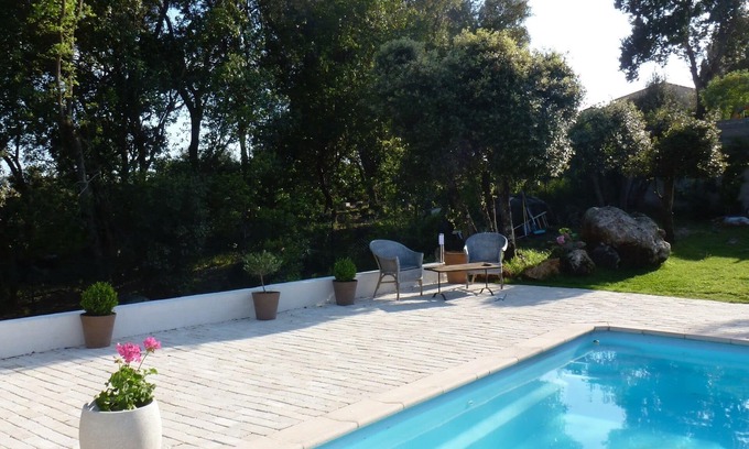 Valbonne Villa | Villa Valbonne, quiet, south facing, not overlooked with a glimpse of the sea.