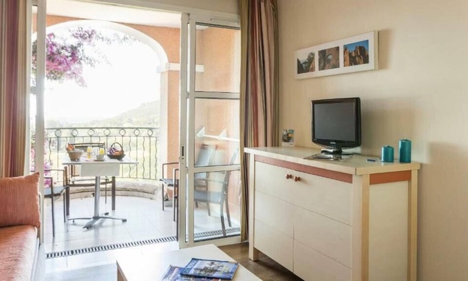 Cap Esterel Apartment | Village Pierre & Vacances Cap Esterel - Studio 4 people - 1 sleeping area - Terrace - Sea view - Renovated