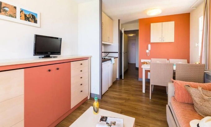 Cap Esterel Apartment | Village Pierre & Vacances Cap Esterel - Apartment 5 people - 1 bedroom - Terrace - Air-conditioned - Renovated