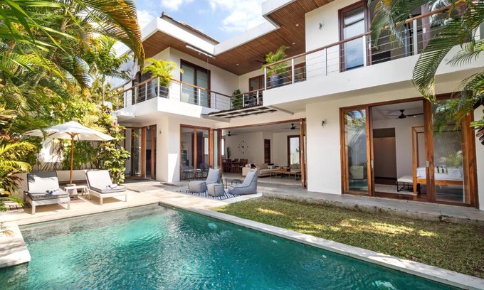 Batubelig Villa | Villas in Indonesia