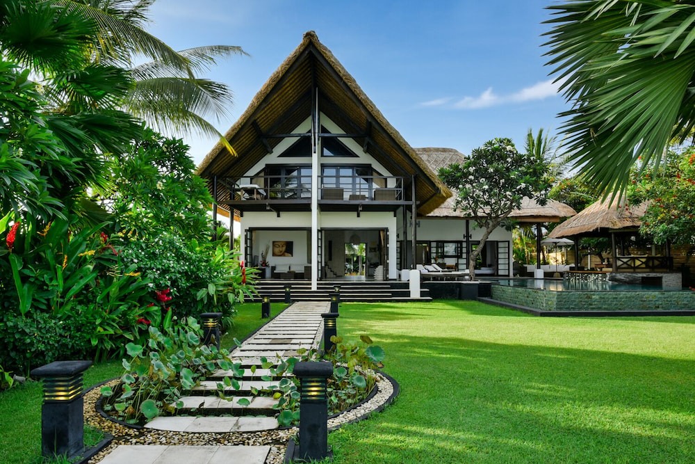 Lokapaksa Hotel | Villa Sheeba